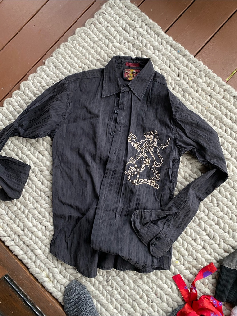 Black boys size s Button-Up Shirt with Embroidered Crest